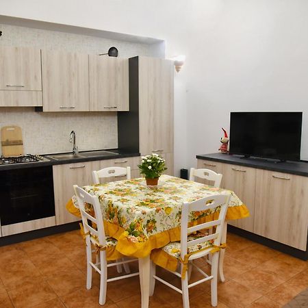 La Casa Di Nonno Peppe Villa มาร์ตินาฟรังกา ภายนอก รูปภาพ
