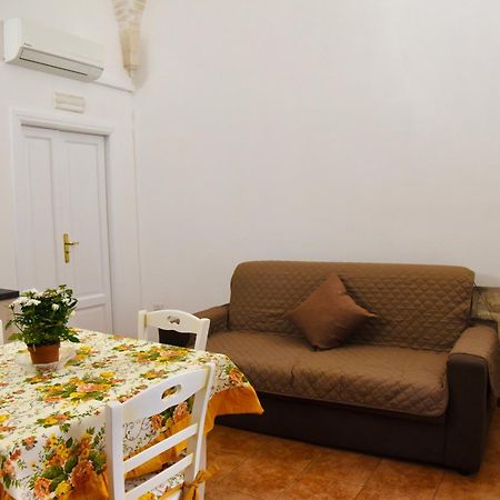 La Casa Di Nonno Peppe Villa มาร์ตินาฟรังกา ภายนอก รูปภาพ